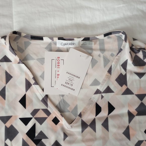 Calvin Klein geometric pattern top - Picture 2 of 2